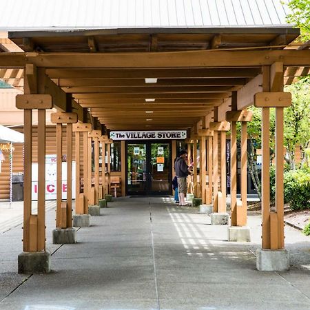 Mount Hood Village Yurt 1 Exterior photo