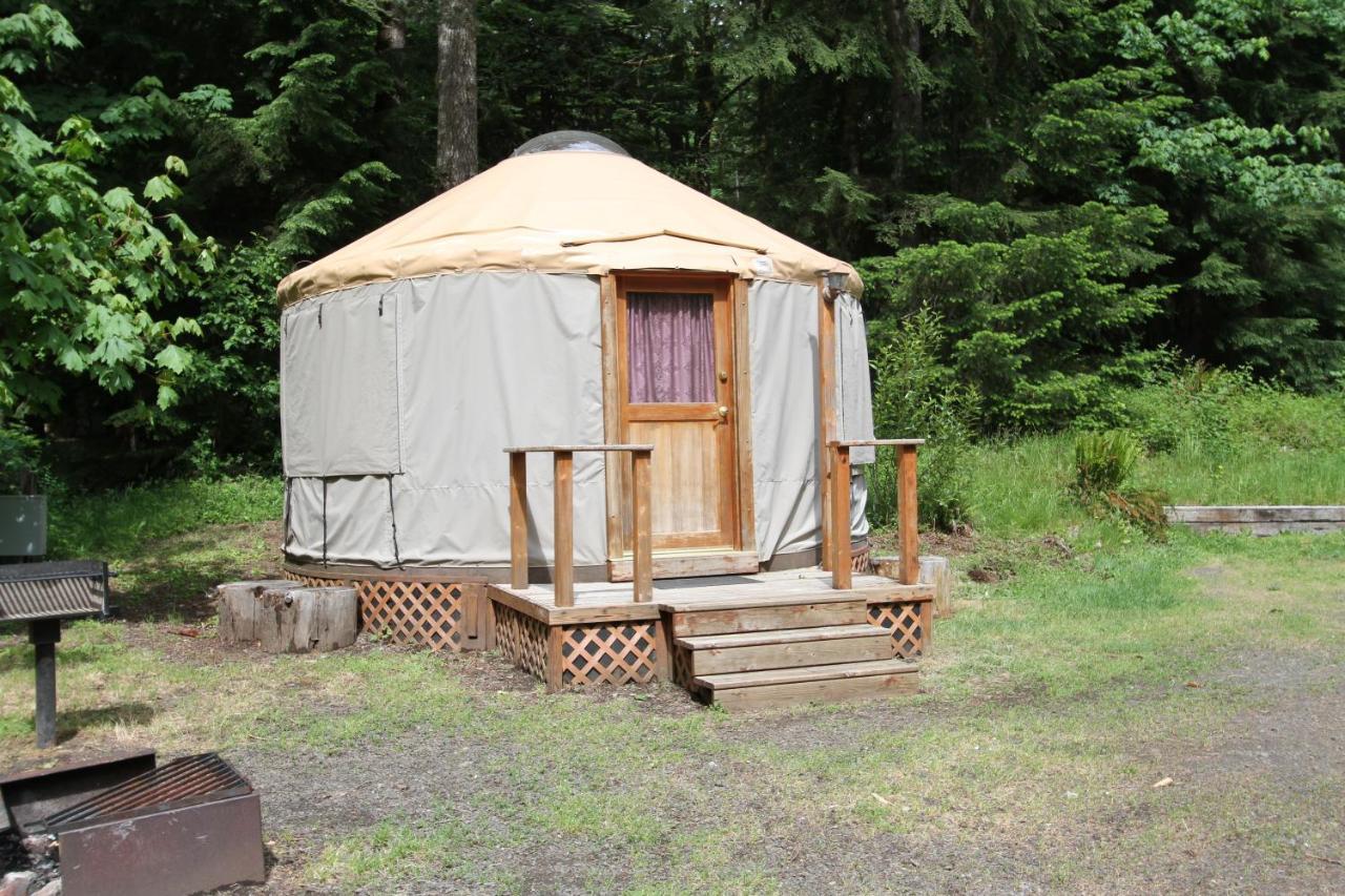 Mount Hood Village Yurt 1 Exterior photo