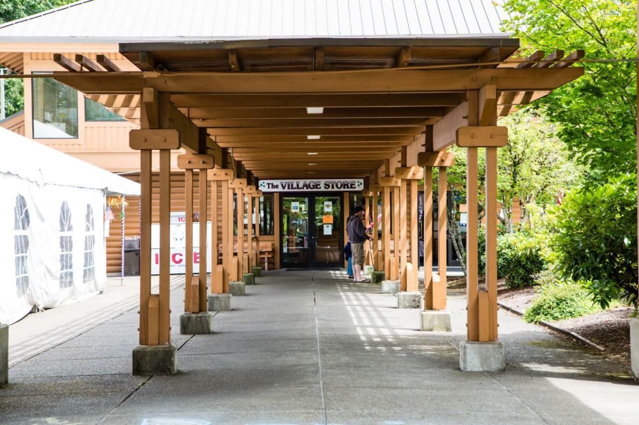 Mount Hood Village Yurt 1 Exterior photo